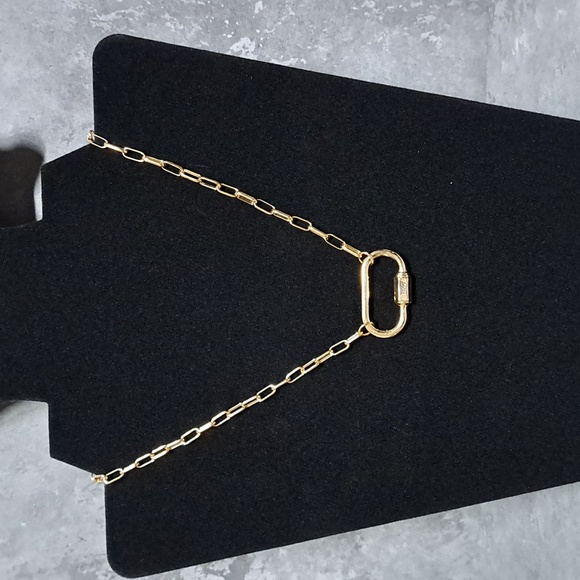 Unbranded Jewelry - Goldtone Carabiner Necklace